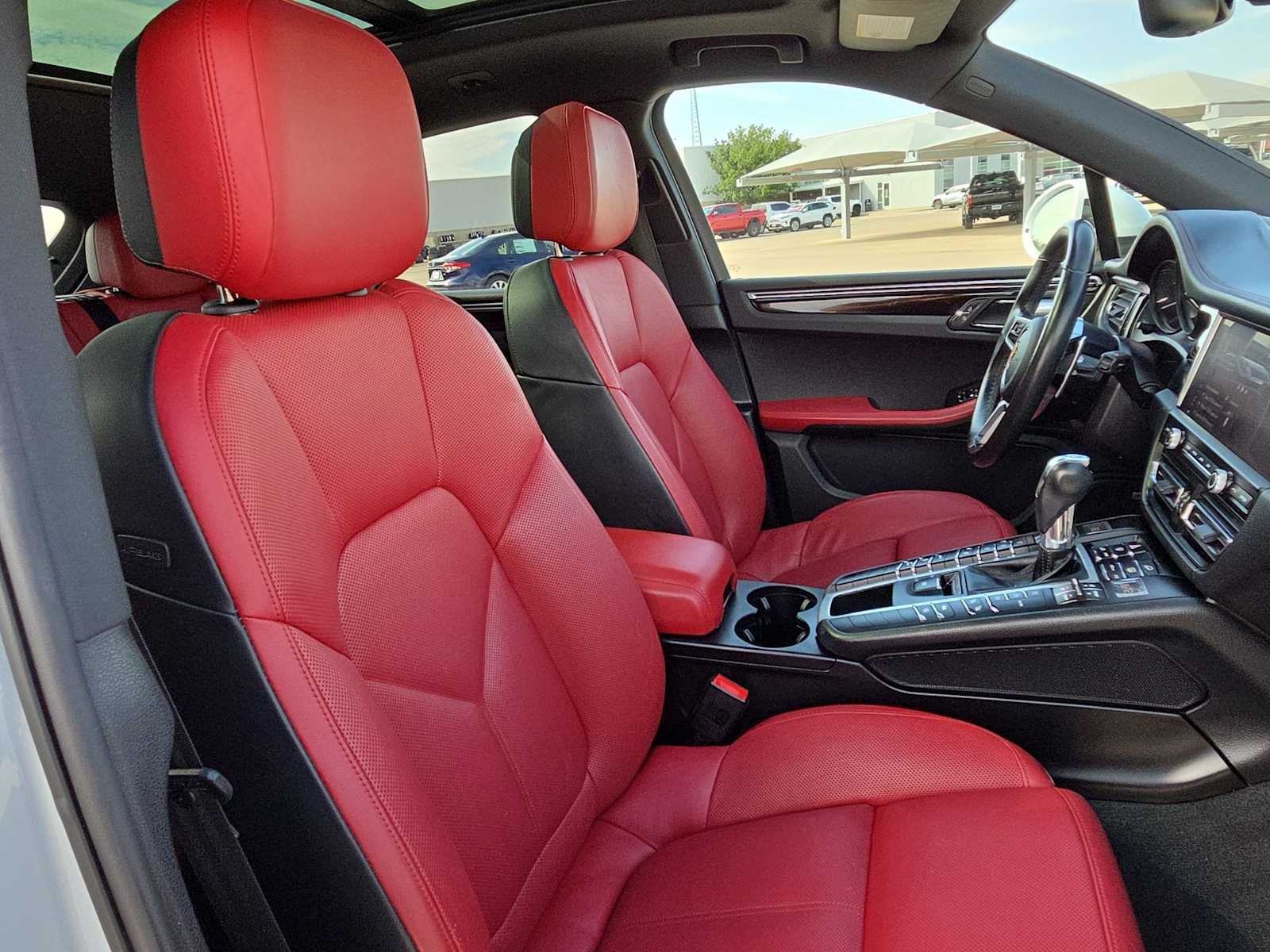 2020 Porsche Macan AWD